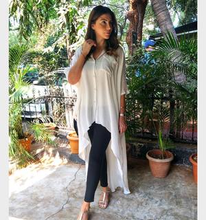 Karishma Kotak feet photo thumbnail