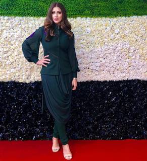 Karishma Kotak feet photo thumbnail