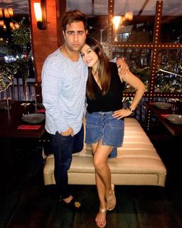 Karishma Kotak feet photo thumbnail