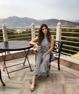 Karishma Kotak feet photo thumbnail