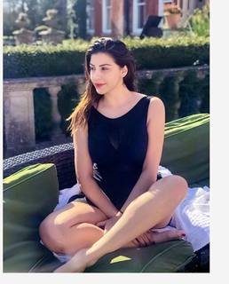 Karishma Kotak feet photo thumbnail