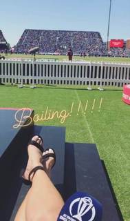 Karishma Kotak feet photo thumbnail