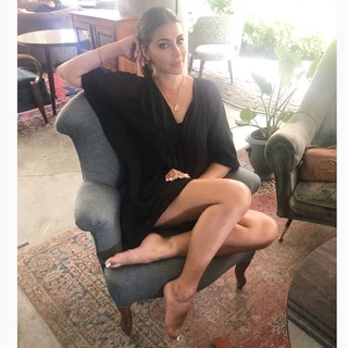 Karishma Kotak feet photo thumbnail