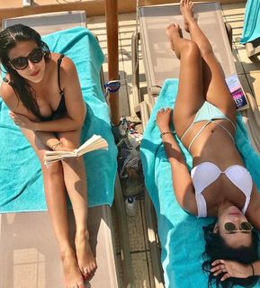 Karishma Kotak feet photo thumbnail