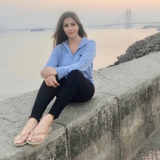 Karishma Kotak feet photo thumbnail