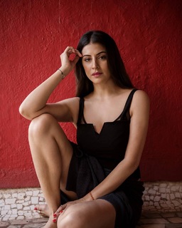 Karishma Kotak feet photo thumbnail