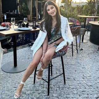 Karishma Kotak feet photo thumbnail