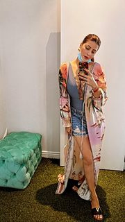 Karishma Kotak feet photo thumbnail