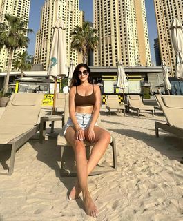 Karishma Kotak feet photo thumbnail