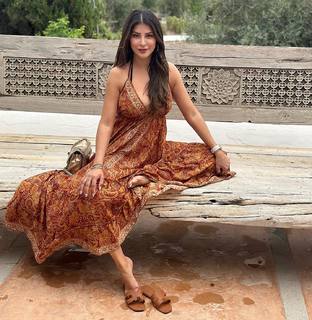 Karishma Kotak feet photo thumbnail
