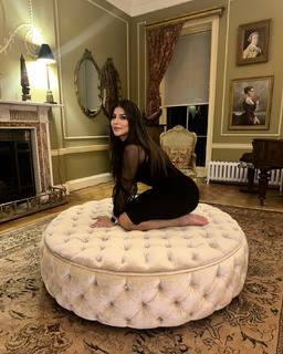 Karishma Kotak feet photo thumbnail