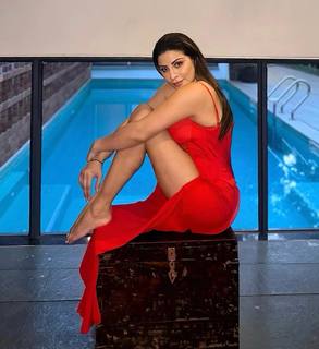 Karishma Kotak feet photo thumbnail