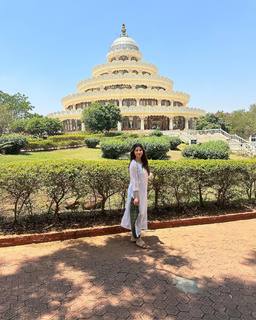 Karishma Kotak feet photo thumbnail