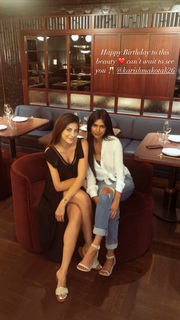 Karishma Kotak feet photo thumbnail