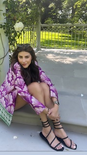 Karishma Kotak feet photo thumbnail