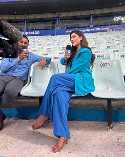 Karishma Kotak feet photo thumbnail