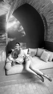 Karishma Kotak feet photo thumbnail