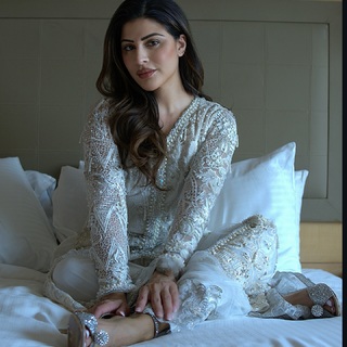 Karishma Kotak feet photo thumbnail