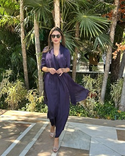 Karishma Kotak feet photo thumbnail