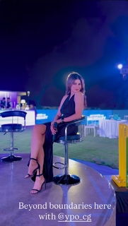 Karishma Kotak feet photo thumbnail