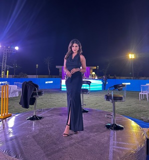 Karishma Kotak feet photo thumbnail