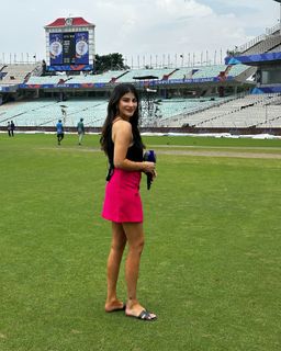 Karishma Kotak feet photo thumbnail