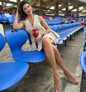 Karishma Kotak feet photo thumbnail