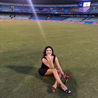 Karishma Kotak feet photo thumbnail