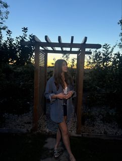 Karishma Kotak feet photo thumbnail