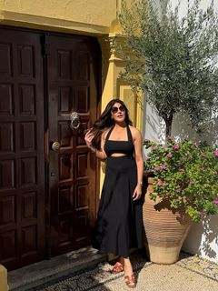 Karishma Kotak feet photo thumbnail