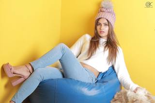 Karishma Sharma feet photo 2