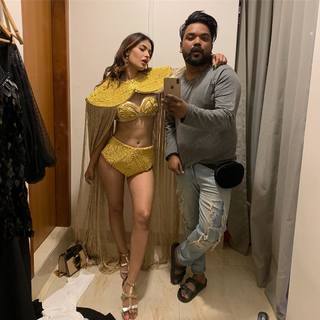 Karishma Sharma feet photo 20