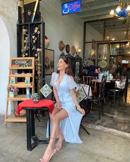 Karishma Sharma feet photo 4