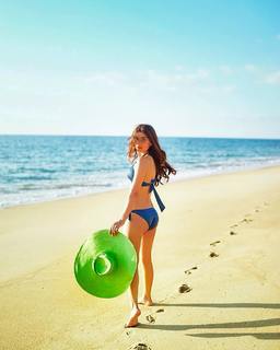 Karishma Sharma feet photo 2