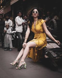 Karishma Sharma feet photo 13
