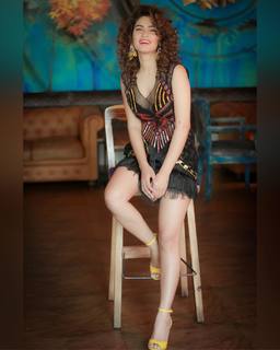 Karishma Sharma feet photo 20