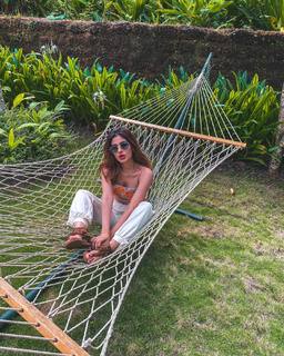 Karishma Sharma feet photo 7