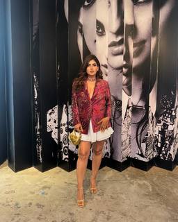Karishma Sharma feet photo 12