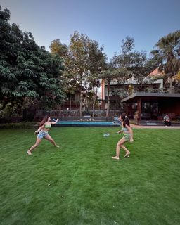 Karishma Sharma feet photo 6