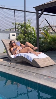Karishma Sharma feet photo 17