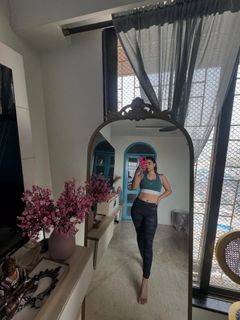 Karishma Sharma feet photo 1