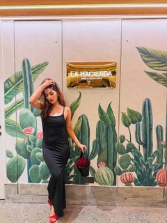 Karishma Sharma feet photo 7