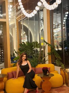 Karishma Sharma feet photo 4