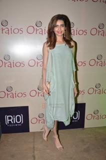 Karishma Tanna feet photo thumbnail