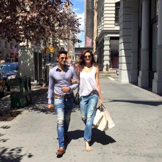 Karishma Tanna feet photo thumbnail