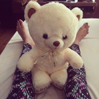 Karishma Tanna feet photo thumbnail