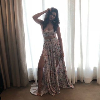 Karishma Tanna feet photo thumbnail