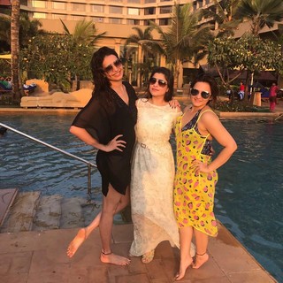 Karishma Tanna feet photo thumbnail