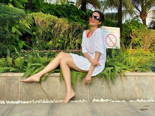 Karishma Tanna feet photo thumbnail