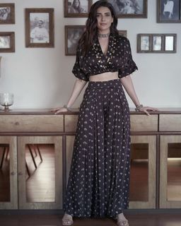 Karishma Tanna feet photo thumbnail